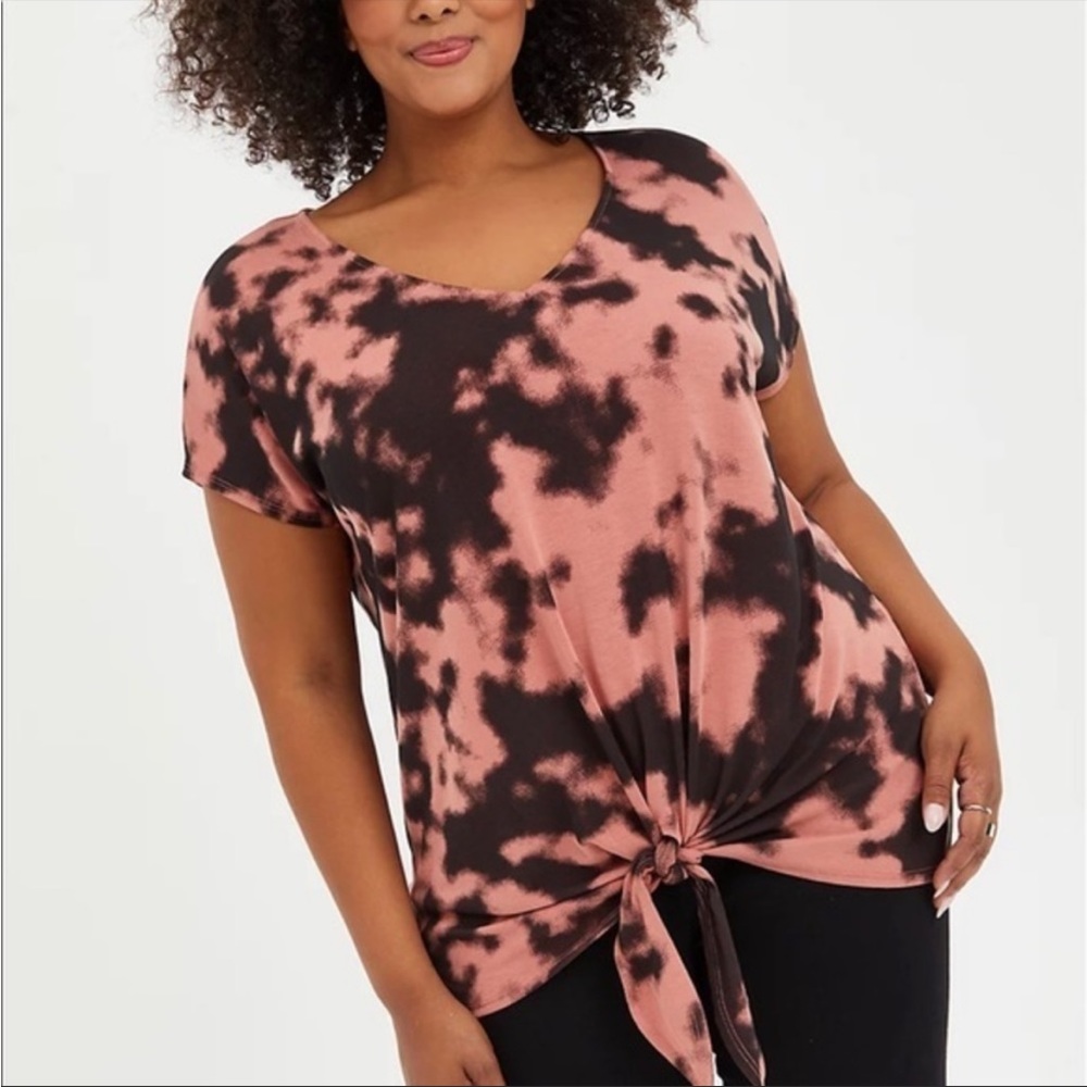 Torrid tie dye, tie bottom short sleeve top